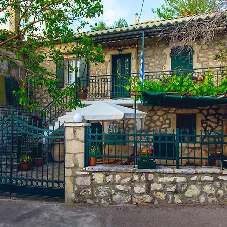 Traditional Xenofon Tatil Evi Drymon